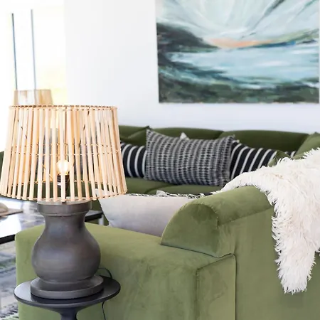 فيلة Golden View *